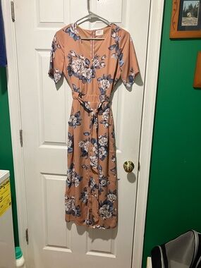 Sienna sky tan blue small dress crossover belted center slit midi s